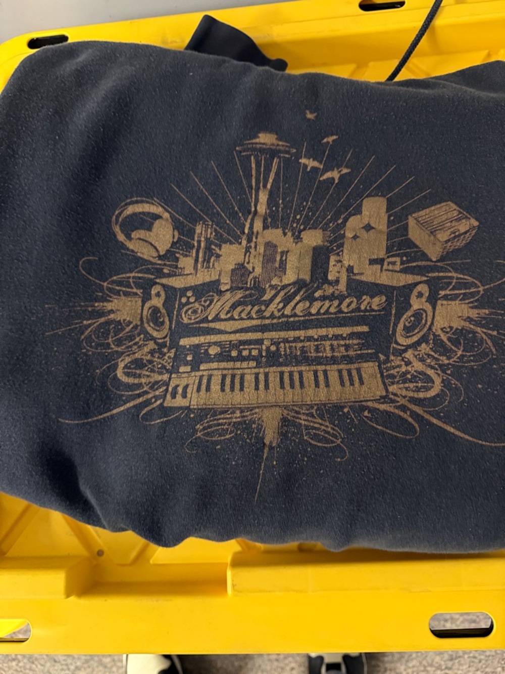 Macklemore Seattle hoodie - Picture 2 of 4